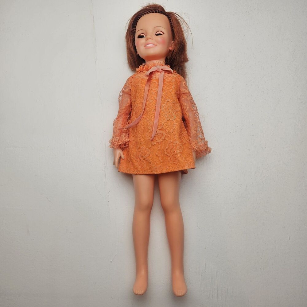 1969 Vintage IDEAL Beautiful CRISSY Doll W/ Dress